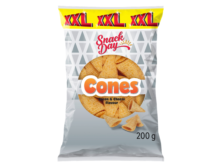Bag of bacon and cheese flavored chips, with 'XXL Snack Day Cones' text.