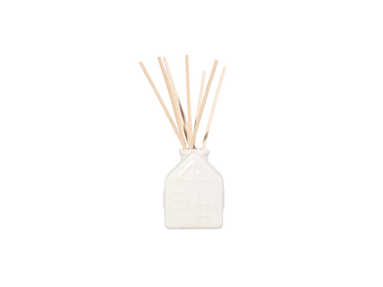 Ceramic reed diffuser in the shape of a house