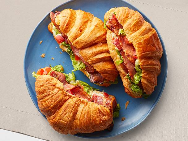 Sweet and crunchy BLT croissants