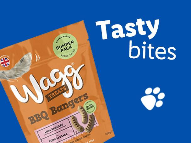 Waggy Treats BBQ Bangers mini sausages for dogs in a bumper pack.