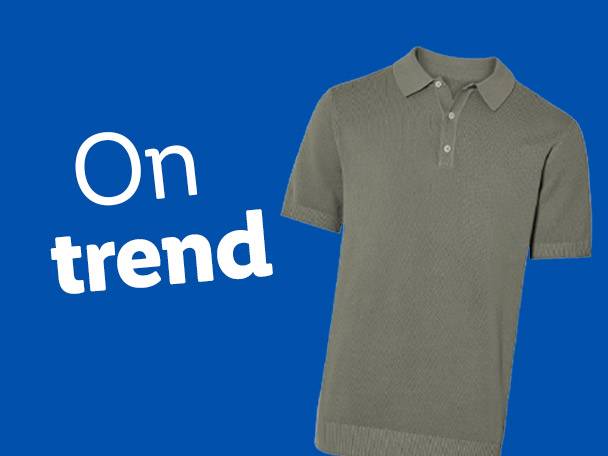A gray polo shirt with the text 'On trend' on a blue background.