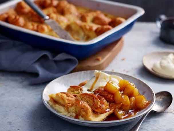 Croissant Bread With Pear Sauce