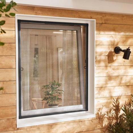 Insect protection guide: Fly screens, frames and UV traps